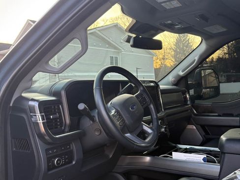 Used 2023 Ford F350 Lariat w/ Lariat Ultimate Package image 13