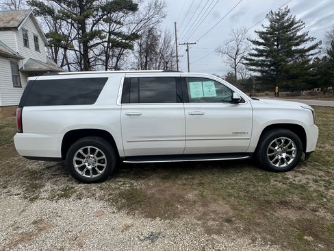 Used 2020 GMC Yukon XL Denali w/ Open Road Package image 4