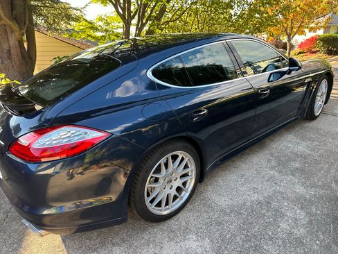 Used 2010 Porsche Panamera 4S image 10