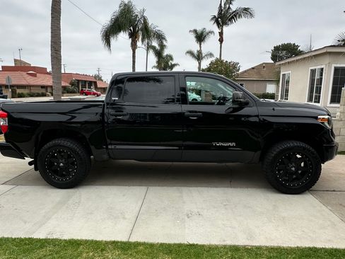 Used 2014 Toyota Tundra SR5 w/ SR5 Upgrade Package image 6