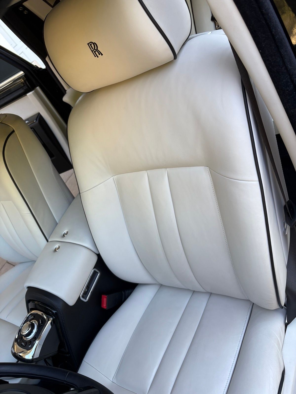 Used 2015 Rolls-Royce Phantom Sedan RWD image 14