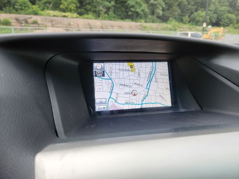 Used 2011 Lexus RX 350 AWD image 10