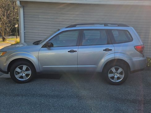 Used 2012 Subaru Forester 2.5X image 1