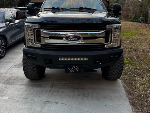 Used 2019 Ford F250 XLT image 4