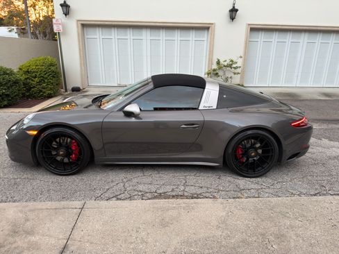 Used 2019 Porsche 911 Targa 4 GTS image 1