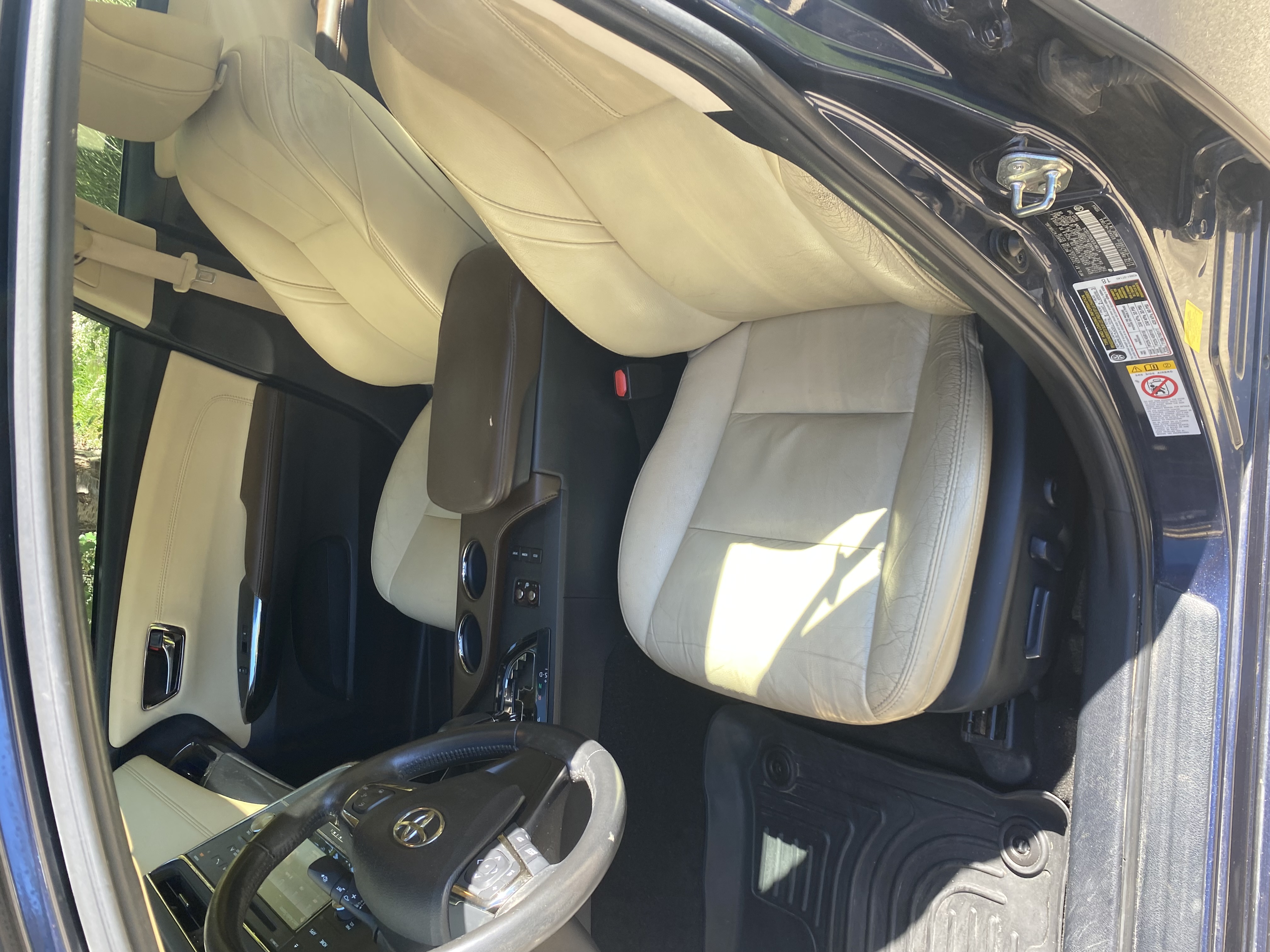 Used 2016 Toyota Avalon Touring FWD image 4