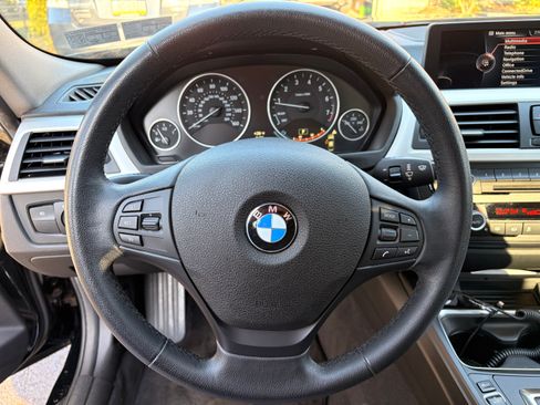 Used 2014 BMW 320i xDrive Sedan image 17