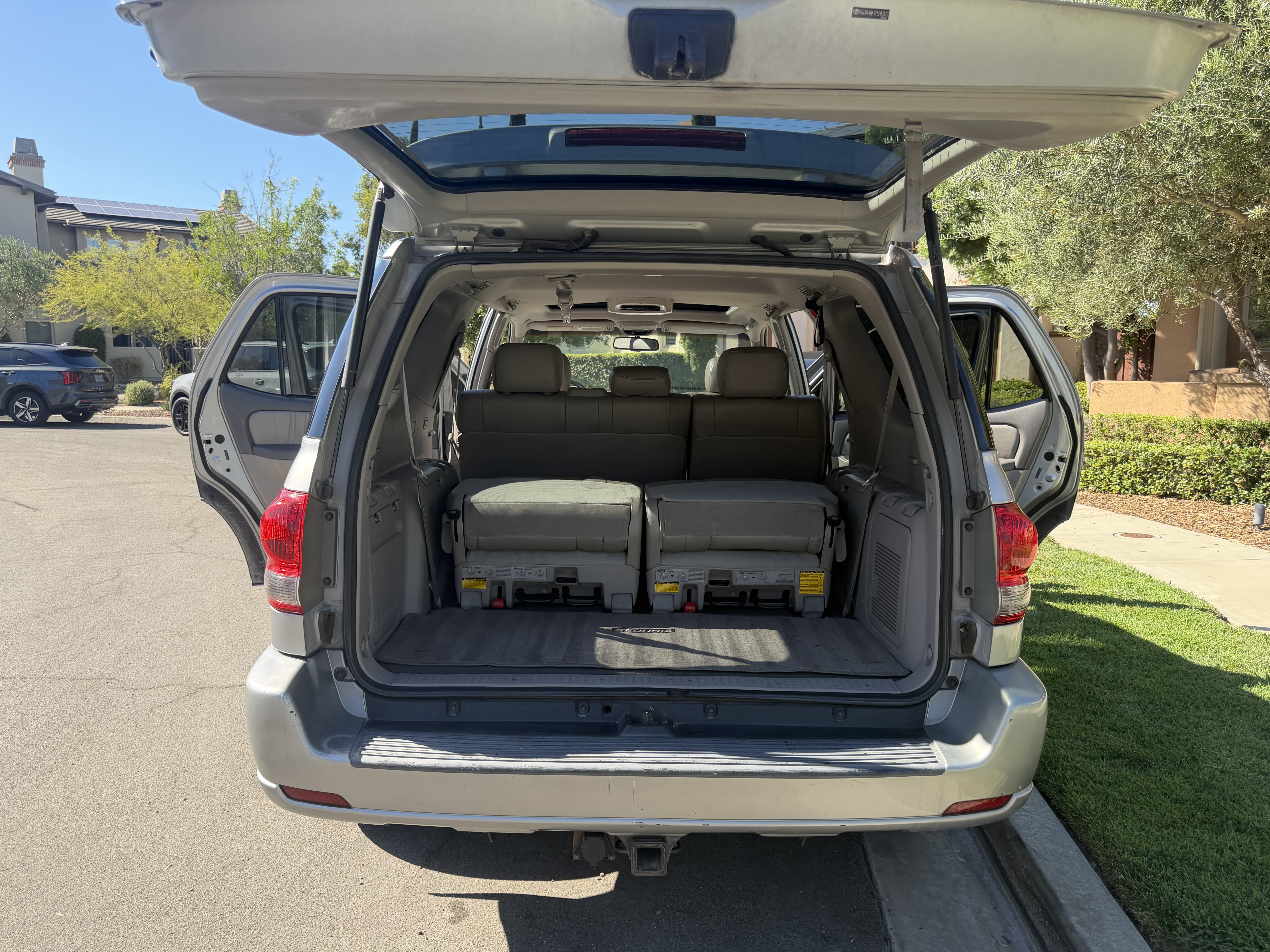 Used 2007 Toyota Sequoia Limited AWD/4WD image 8