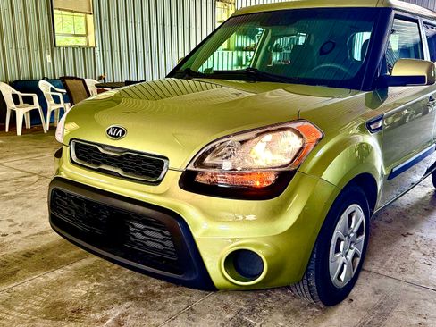 Used 2012 Kia Soul FWD image 13