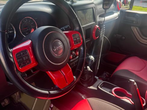 Used 2013 Jeep Wrangler Unlimited Sport w/ Connectivity Group AWD/4WD image 6