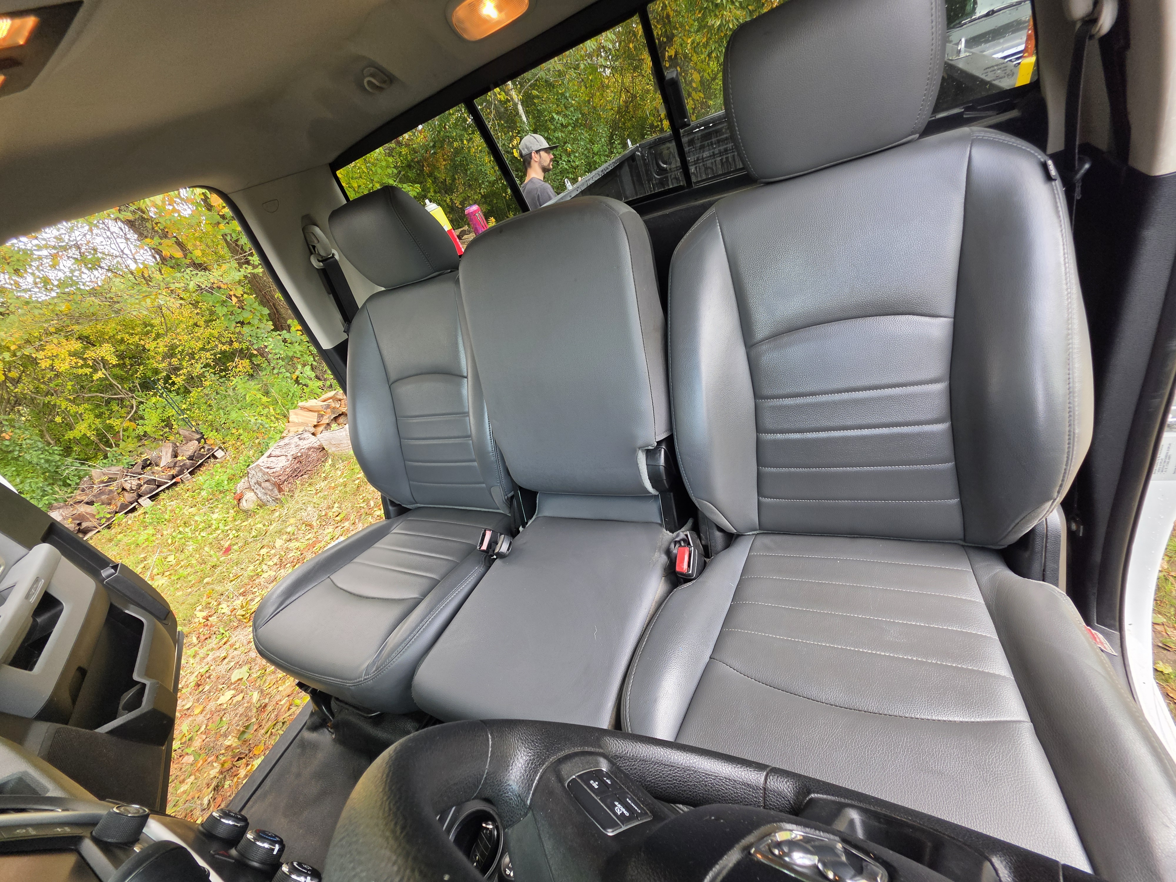Used 2015 RAM 2500 Tradesman w/ Chrome Appearance Group AWD/4WD image 14