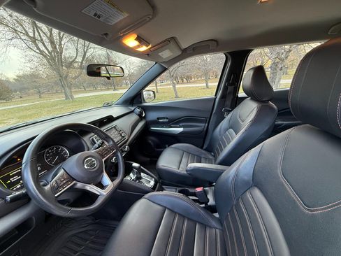 Used 2019 Nissan Kicks SR w/ SR Premium Package image 15