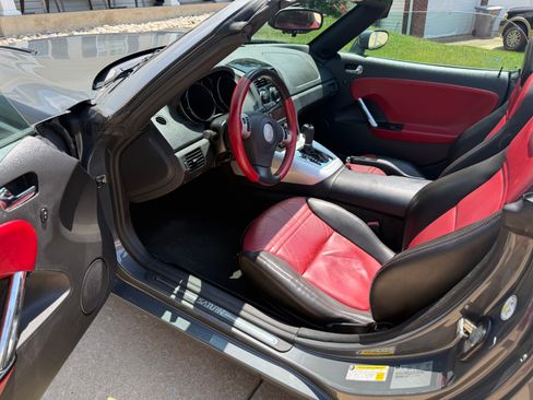 Used 2008 Saturn Sky w/ Premium Trim Package RWD image 5