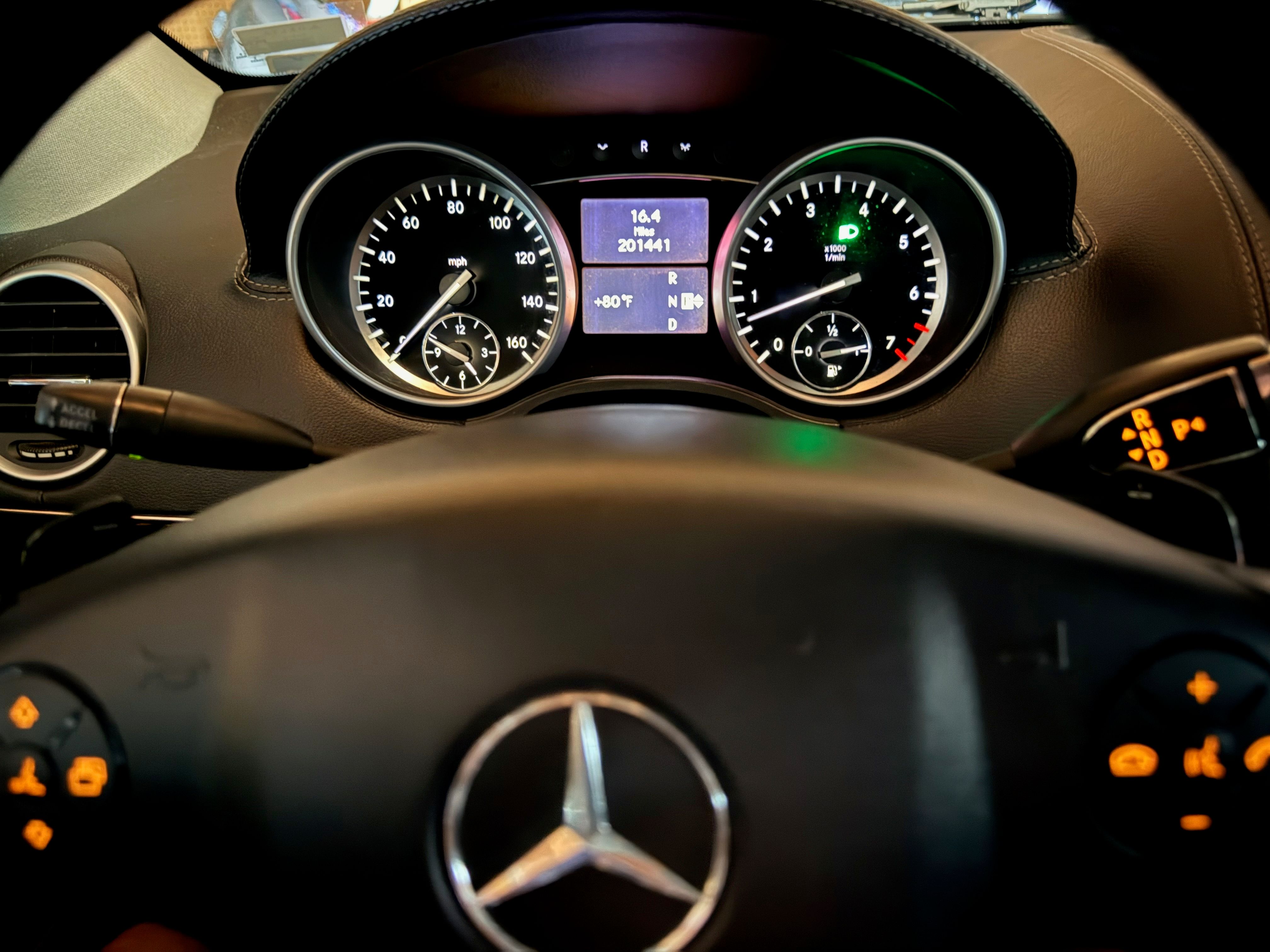 Used 2010 Mercedes-Benz GL 450 4MATIC image 9