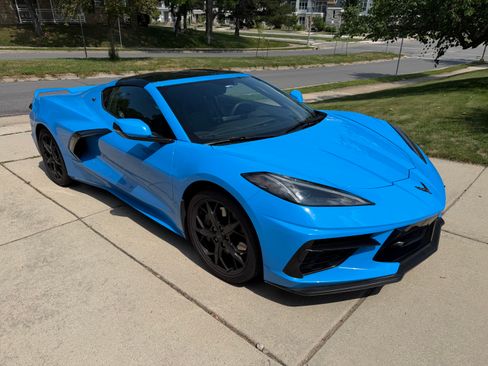 Used 2023 Chevrolet Corvette Stingray Preferred Cpe w/ Z51 Performance Package RWD image 8
