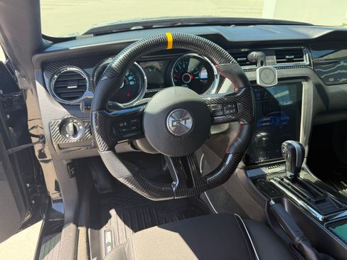 Used 2014 Ford Mustang GT image 11