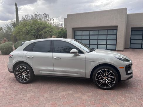 Used 2024 Porsche Macan image 4