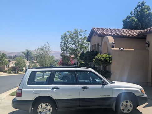Used 2002 Subaru Forester L AWD/4WD image 4