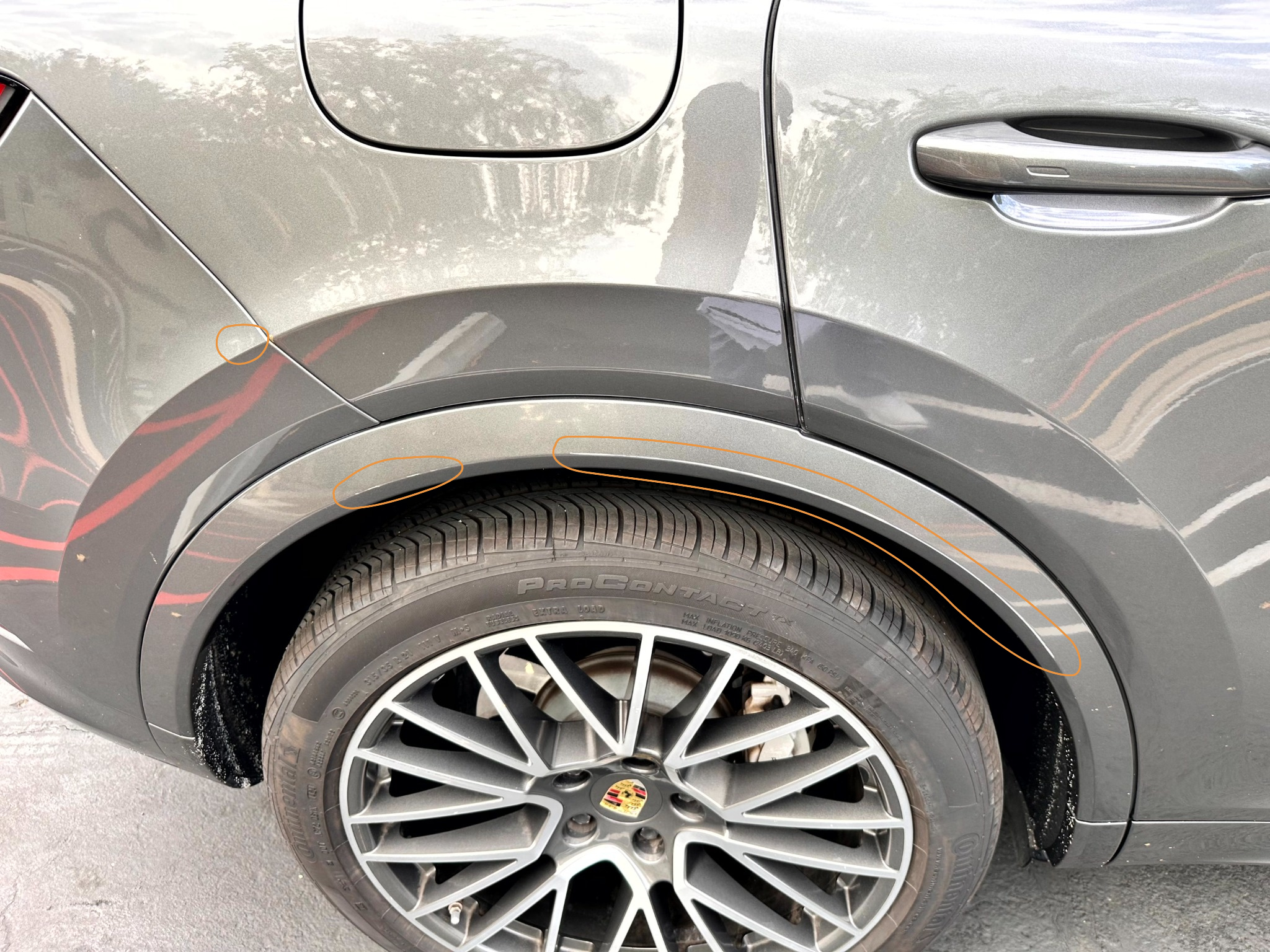 Used 2020 Porsche Cayenne Turbo AWD/4WD image 32