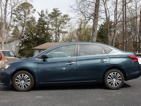 Used 2017 Nissan Sentra SV image 6