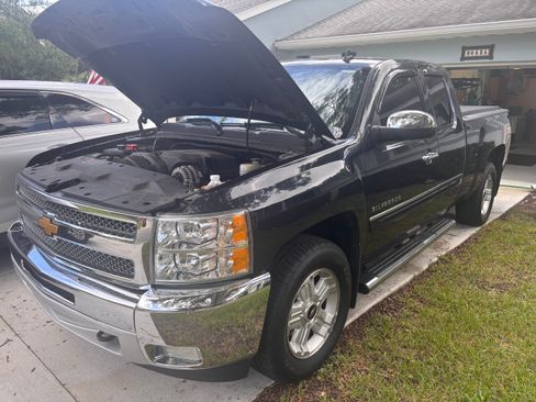 Used 2013 Chevrolet Silverado 1500 LT w/ All-Star Edition AWD/4WD image 4
