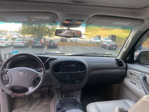 Used 2006 Toyota Tundra Darrell Waltrip Edition image 10