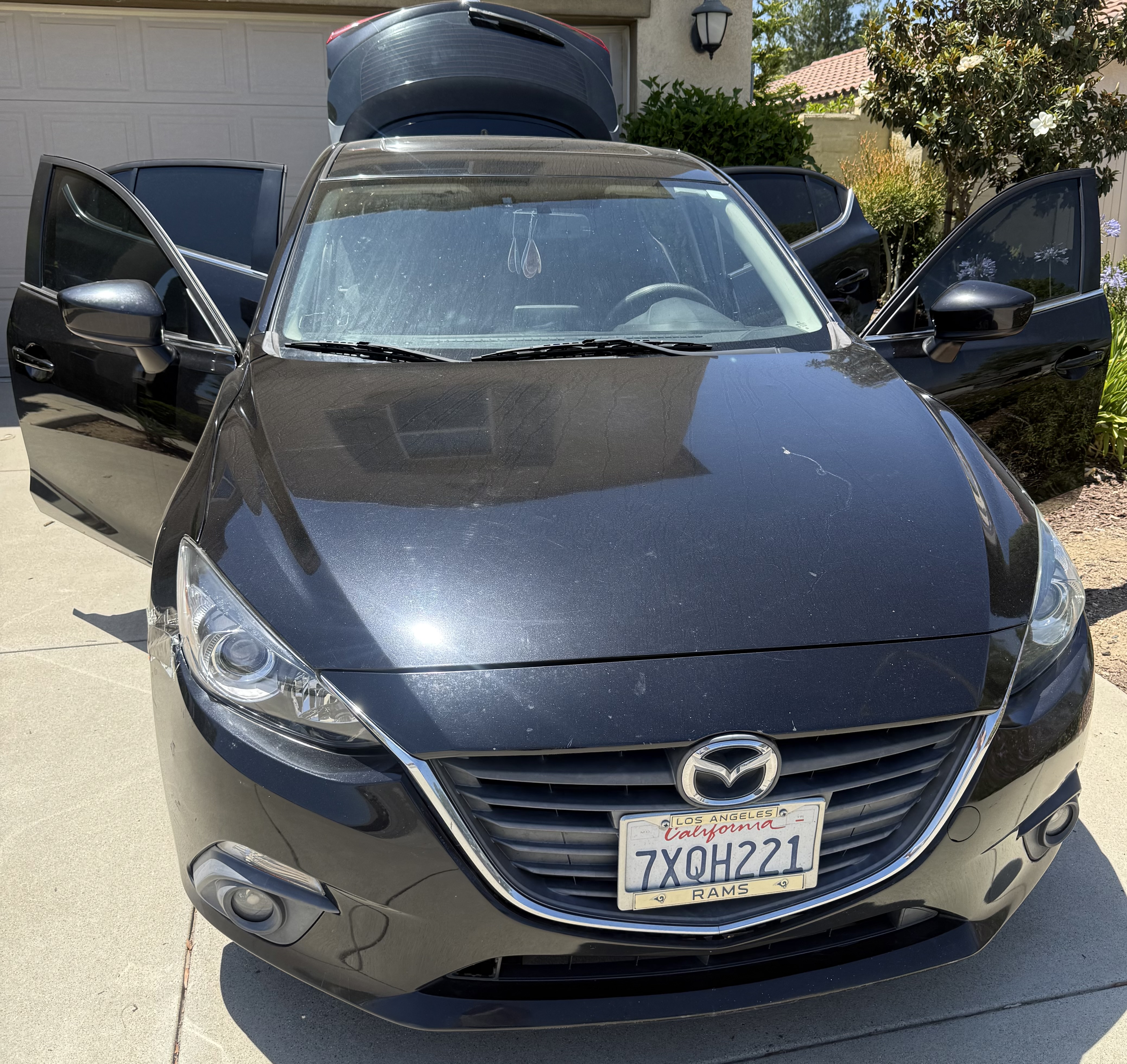 Used 2016 MAZDA MAZDA3 i Touring w/ Appearance Package FWD image 4