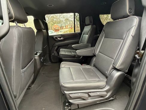 Used 2022 Chevrolet Suburban Premier RWD image 14