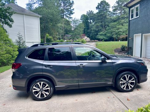 Used 2021 Subaru Forester Limited w/ Popular Package #3 AWD/4WD image 4