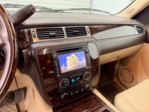 Used 2014 GMC Yukon Denali image 23