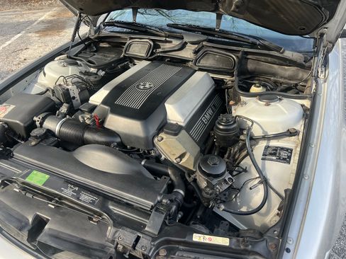 Used 2000 BMW 740i RWD image 14