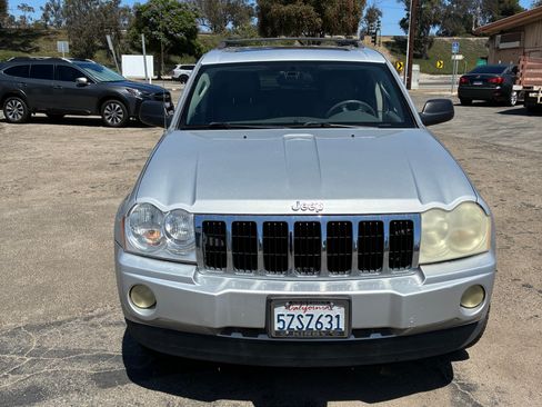 Used 2007 Jeep Grand Cherokee Limited w/ Trailer Tow Group IV RWD image 14
