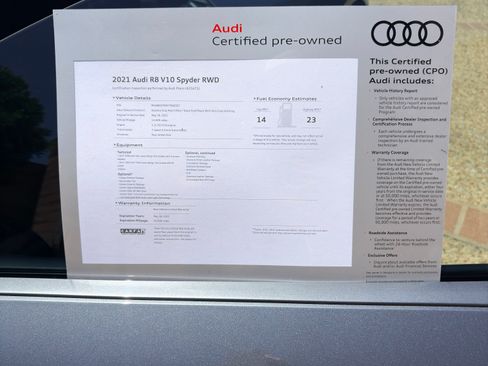 Used 2021 Audi R8 V10 w/ Premium Package RWD image 6