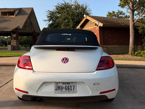 Used 2015 Volkswagen Beetle 1.8T FWD image 4