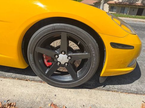 Used 2005 Chevrolet Corvette Coupe w/ Preferred Equipment Group image 2