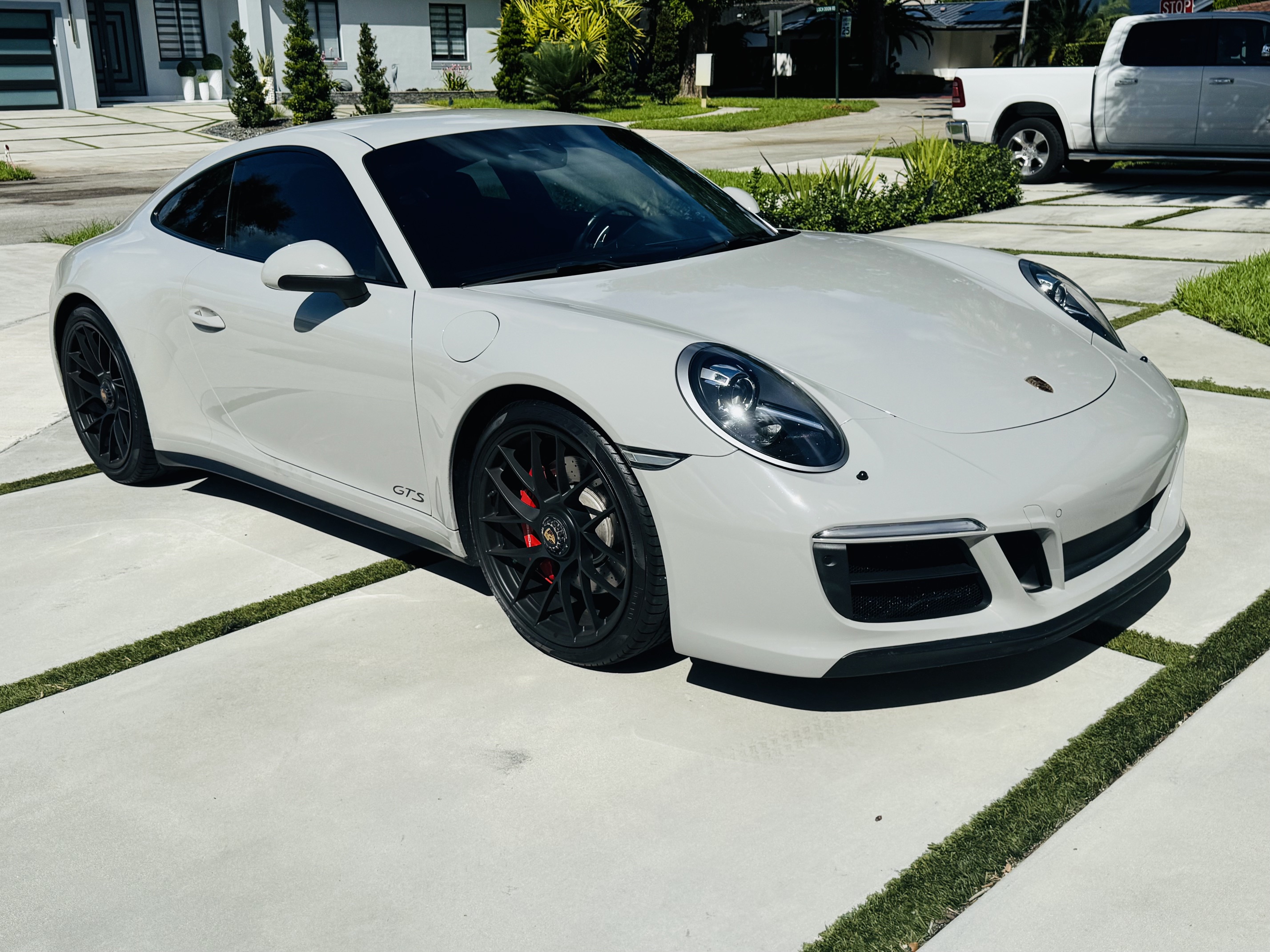 Used 2018 Porsche 911 GT3 RS image 1
