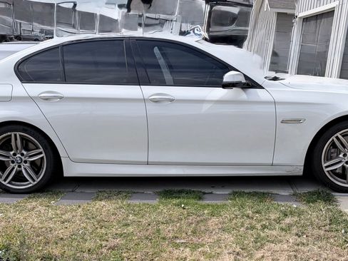 Used 2015 BMW 550i Sedan RWD image 2
