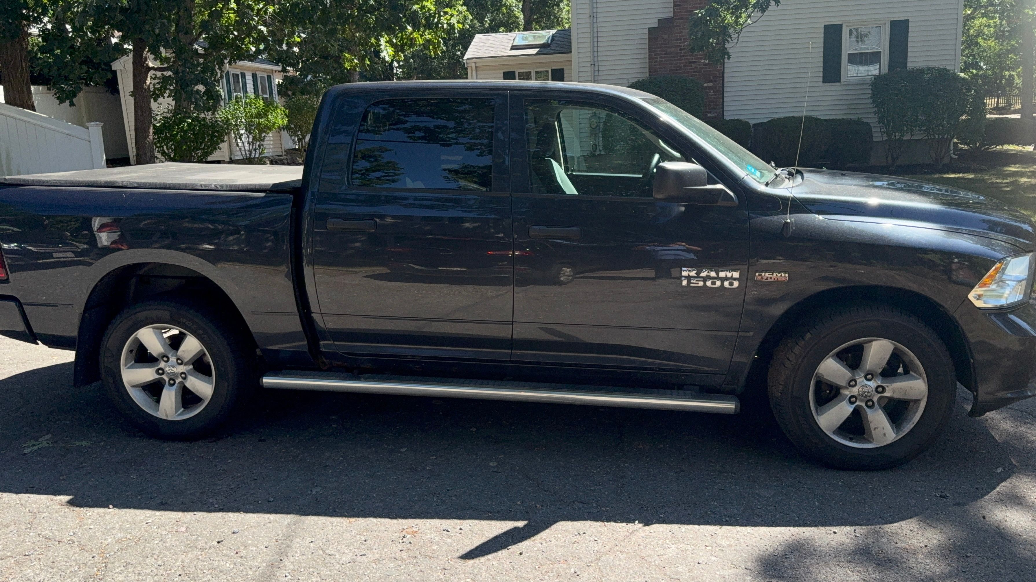 Used 2015 RAM 1500 Express AWD/4WD image 11