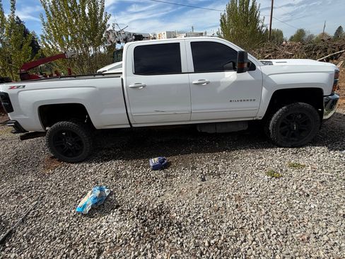Used 2019 Chevrolet Silverado 2500 LT image 1