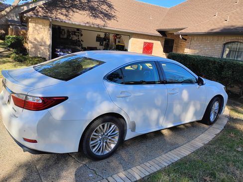 Used 2015 Lexus ES 350 image 9