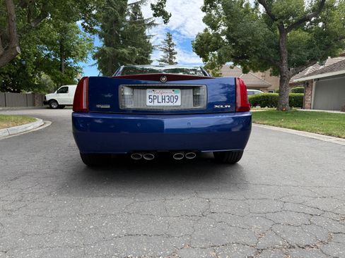 Used 2004 Cadillac XLR RWD image 5