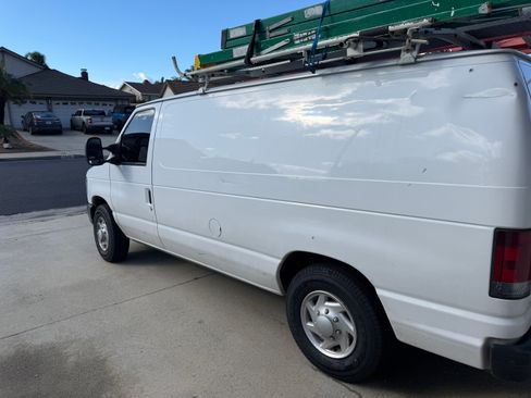 Used 2009 Ford E-150 and Econoline 150 image 4