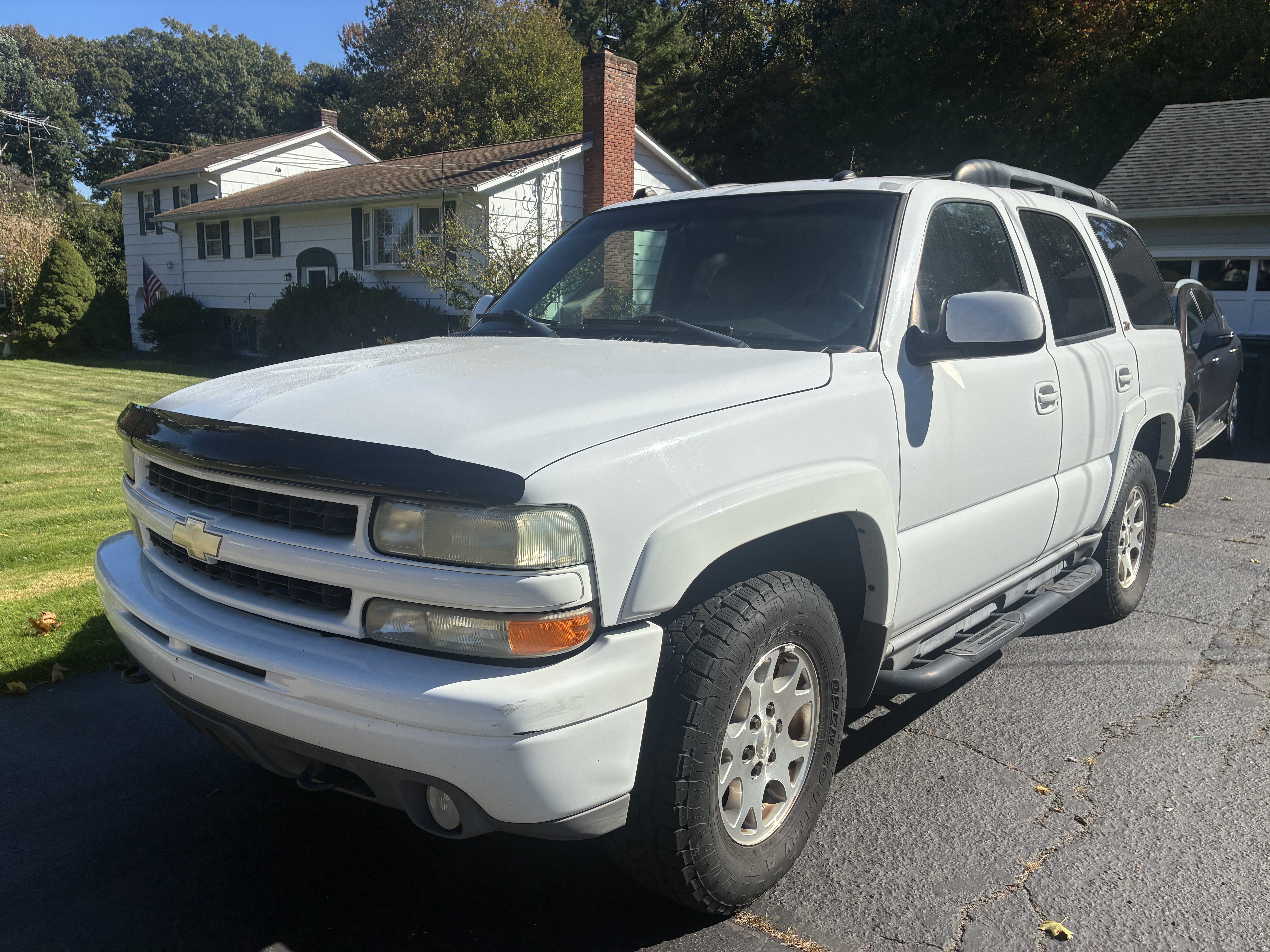 Used 2004 Chevrolet Tahoe Z71 w/ Z71 Preferred Equipment Group AWD/4WD image 12