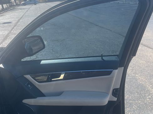 Used 2008 Mercedes-Benz C 350 Sport image 14