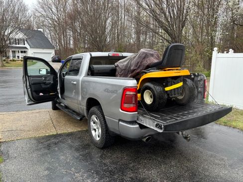 Used 2019 RAM 1500 Big Horn AWD/4WD image 13