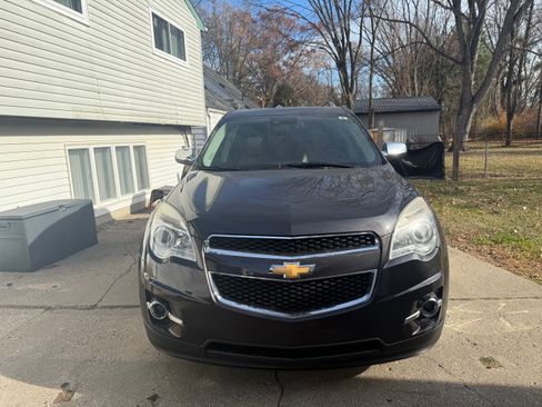 Used 2015 Chevrolet Equinox LTZ image 2