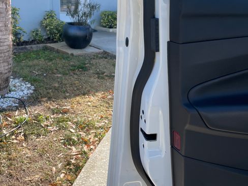 Used 2013 Ford C-MAX Energi SEL image 21