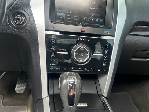 Used 2015 Ford Explorer Limited w/ Equipment Group 301A FWD image 25