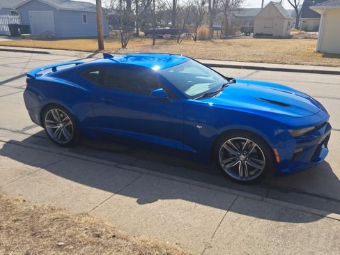 Used 2016 Chevrolet Camaro SS image 1