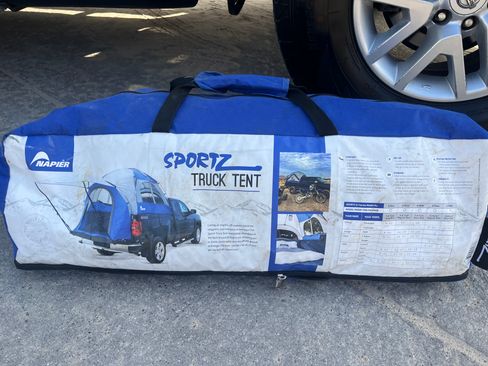 Used 2017 Nissan Frontier SV RWD image 8